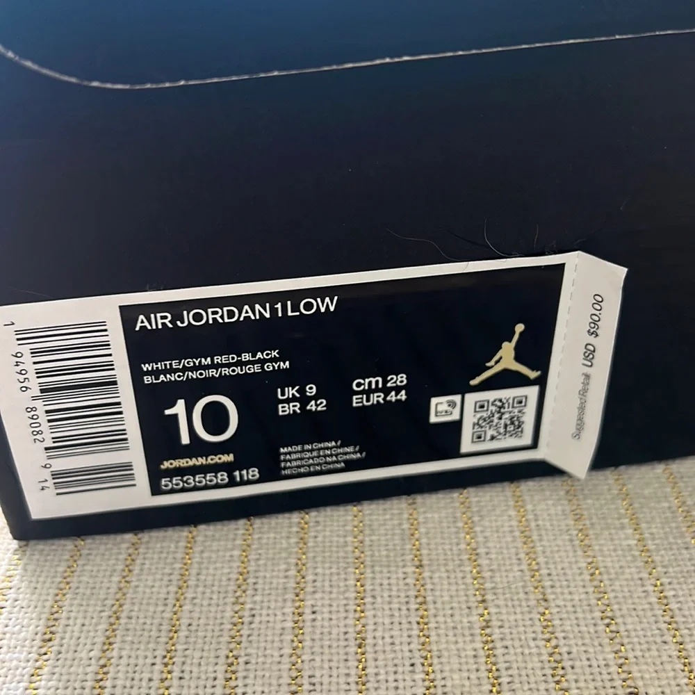 Men’s size 10 Nike Air Jordan 1 Low. White, black and red. Worn twice. - Picture 5 of 5